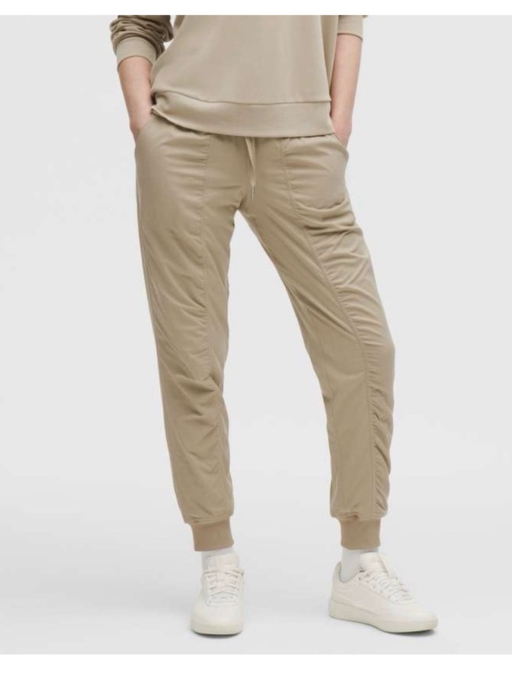 NWT lululemon Size 2 Dance Studio Mid-Rise Joggers Lined in Sheer Oak Color